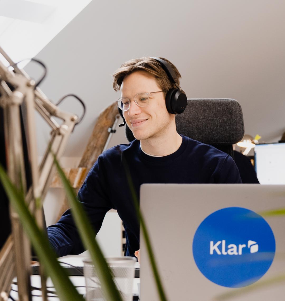 Customer services cover Klar image